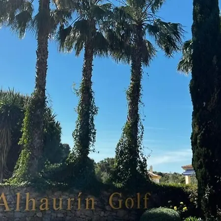 Ruim Appartement, Zonnig Terras, Alhaurin Golf! Apartment