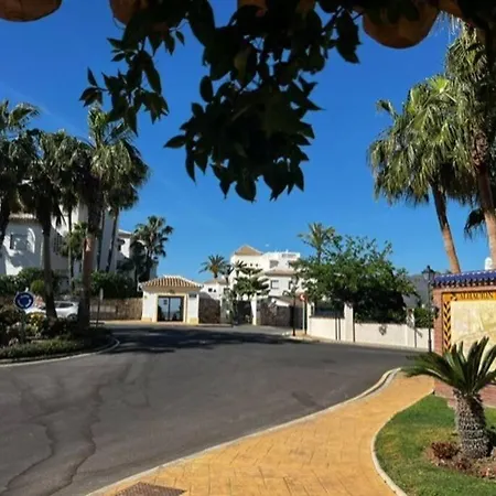 Ruim Appartement, Zonnig Terras, Alhaurin Golf! Apartment